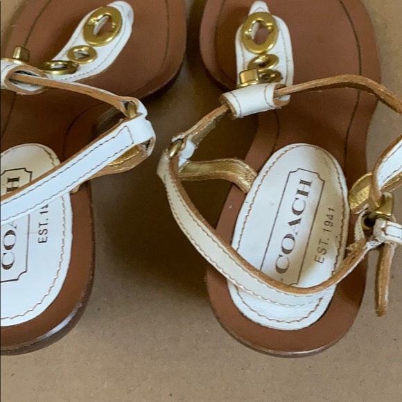 🆕 Coach sandals, size 6B - Picture 6 of 16